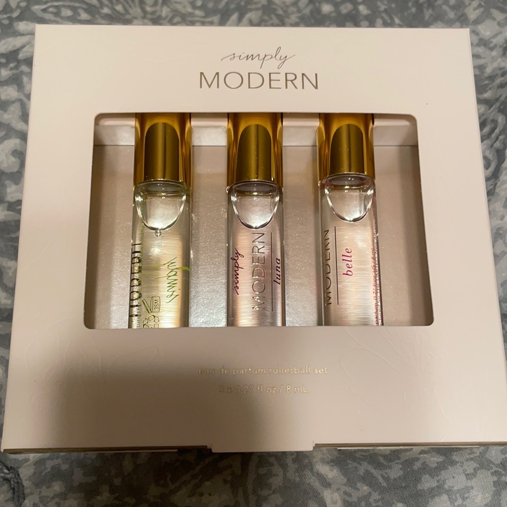 The Limited fragrance sampler